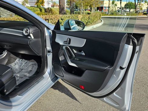 Used 2025 Mercedes-Benz CLA 250 4MATIC image 28