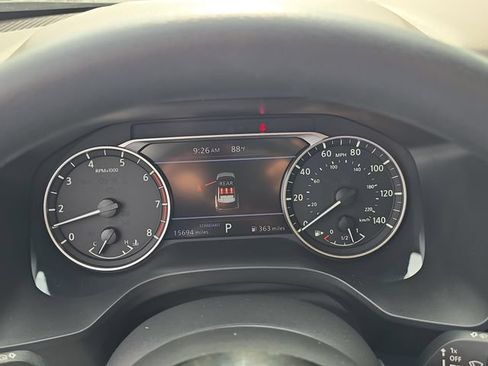 Certified 2023 Nissan Rogue SV FWD image 31