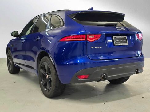 Used 2018 Jaguar F-PACE R-Sport image 3