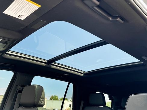 Used 2025 GMC Yukon Denali image 8