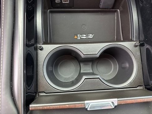 Used 2024 GMC Yukon Denali Ultimate image 19