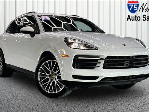 Used 2023 Porsche Cayenne S Platinum AWD/4WD image 1