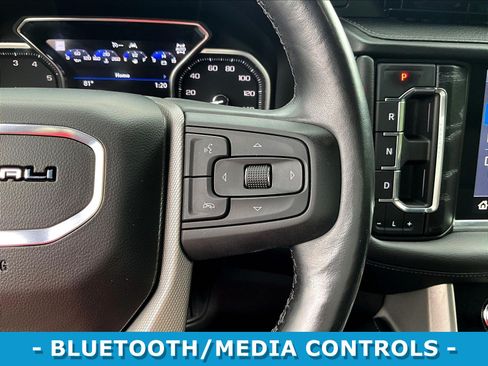Used 2021 GMC Yukon XL Denali w/ Denali Premium Package AWD/4WD image 12