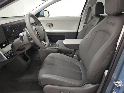 Used 2025 Hyundai Ioniq 5 SEL image 6