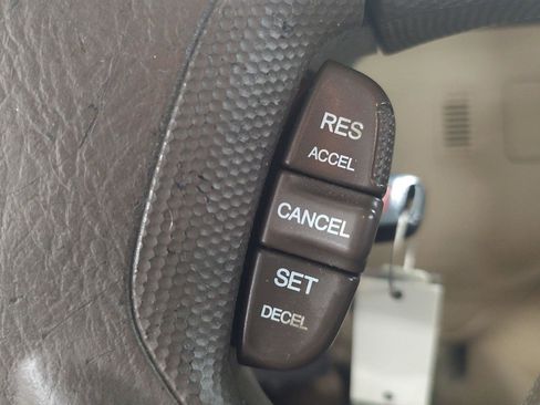 Used 2005 Honda CR-V EX image 12