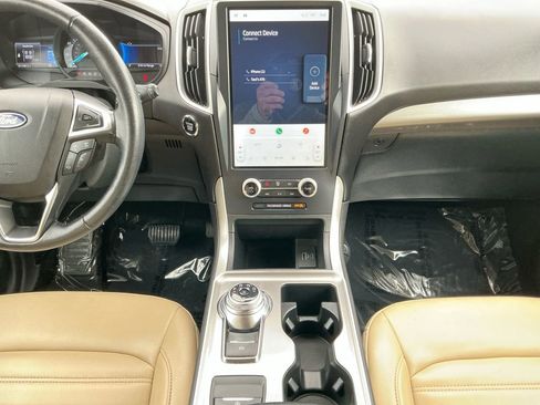 Used 2023 Ford Edge SEL image 11