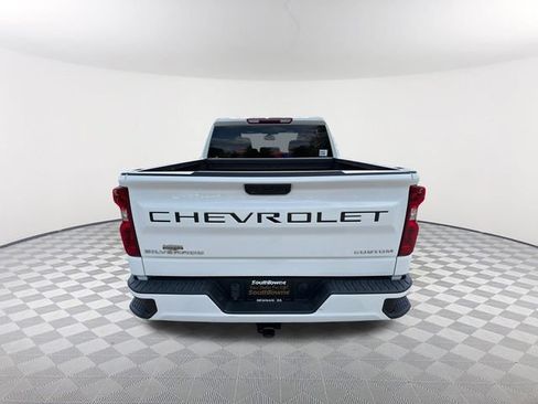 Used 2022 Chevrolet Silverado 1500 Custom AWD/4WD image 6
