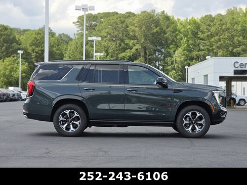 Used 2026 GMC Yukon AT4 w/ AT4 Premium Plus Package AWD/4WD image 8