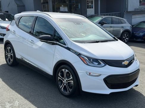 Used 2019 Chevrolet Bolt Premier w/ Infotainment Package image 3