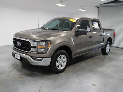 Used 2023 Ford F150 XLT image 4