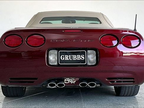 Used 2003 Chevrolet Corvette Convertible w/ Preferred Equipment Group1 RWD image 5