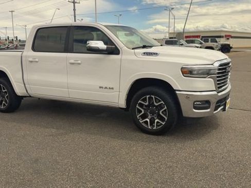 Used 2025 RAM 1500 Laramie AWD/4WD image 2