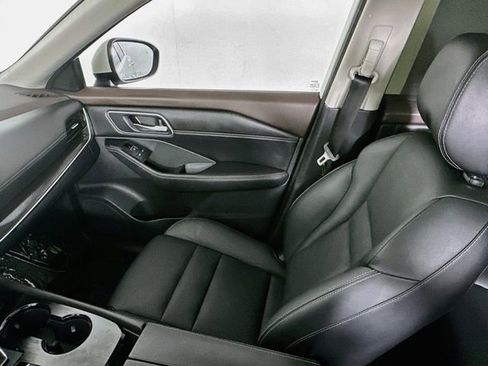 Used 2021 Nissan Rogue SL FWD image 22