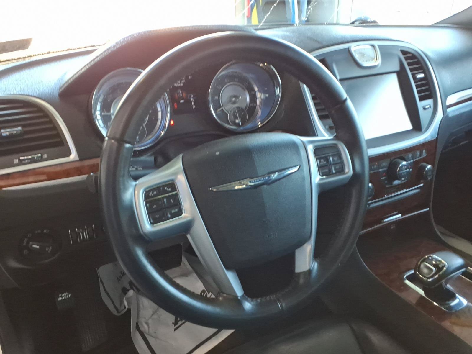 Used 2014 Chrysler 300 AWD w/ Driver Convenience Group image 12