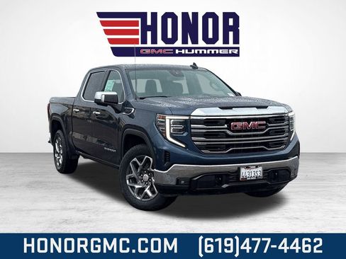 Used 2022 GMC Sierra 1500 SLT w/ SLT Convenience Package image 1
