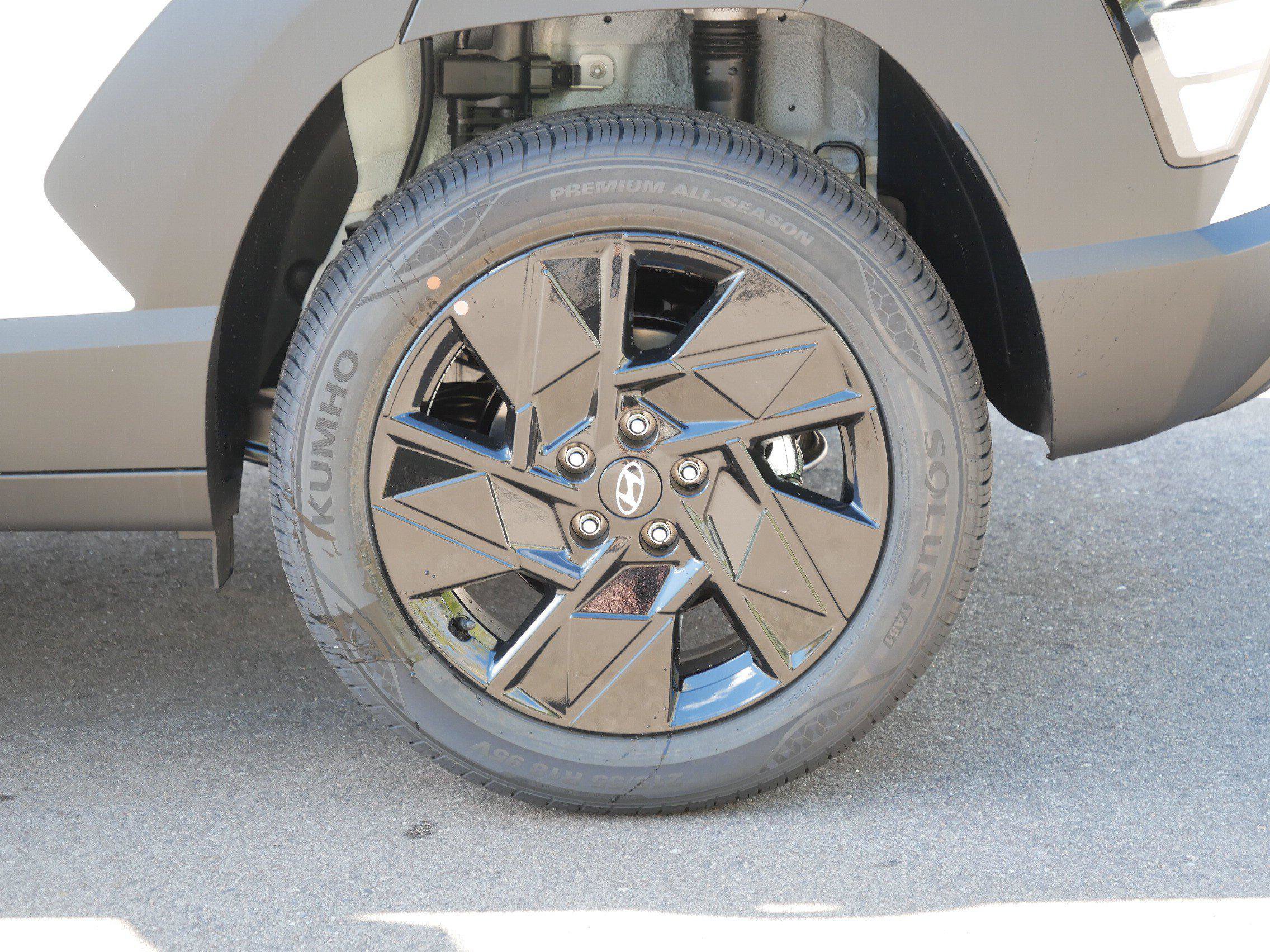 New 2027 Hyundai Kona SEL Sport AWD/4WD image 4