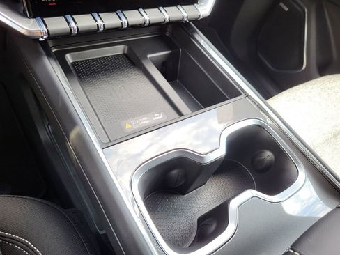 New 2026 GMC Acadia Elevation image 30