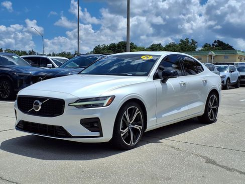 Certified 2024 Volvo S60 B5 Core w/ Climate Package FWD image 3