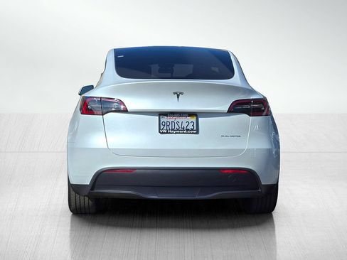 Used 2025 Tesla Model Y Long Range AWD/4WD image 6