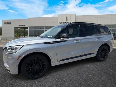 Used 2023 Lincoln Aviator Black Label AWD/4WD image 7