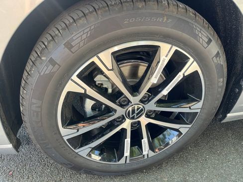 New 2025 Volkswagen Jetta Sport image 2