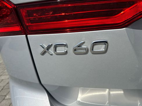 Used 2023 Volvo XC60 B6 Ultimate w/ Protection Package Premier AWD/4WD image 32