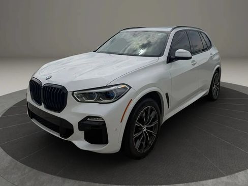 Used 2021 BMW X5 sDrive40i w/ M Sport Package RWD image 3