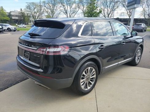 Used 2019 Lincoln Nautilus Select AWD/4WD image 10