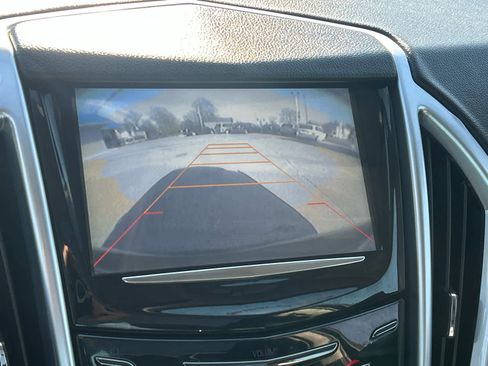 Used 2014 Cadillac SRX Luxury FWD image 30