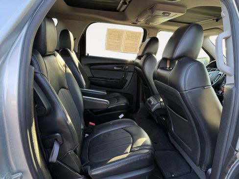 Used 2012 GMC Acadia Denali image 18