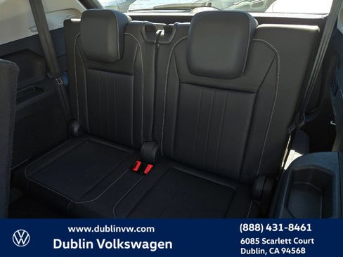 Used 2023 Volkswagen Tiguan SE FWD image 23