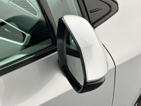 Used 2025 Toyota Corolla LE image 10