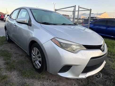 Used 2014 Toyota Corolla LE FWD image 1