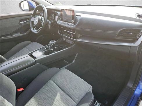 Used 2021 Nissan Rogue SV image 20