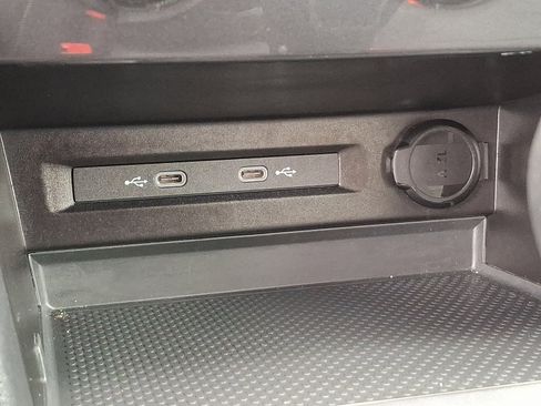 Used 2024 Volkswagen Tiguan S image 24