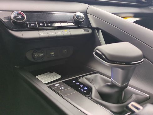New 2026 Hyundai Elantra Sport FWD image 20