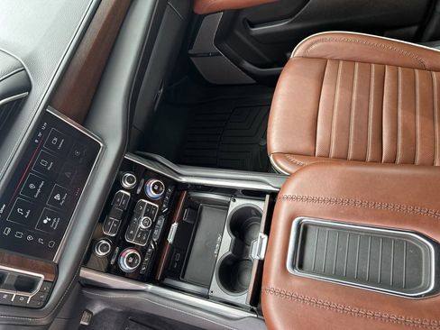 Used 2023 GMC Yukon XL Denali Ultimate image 25