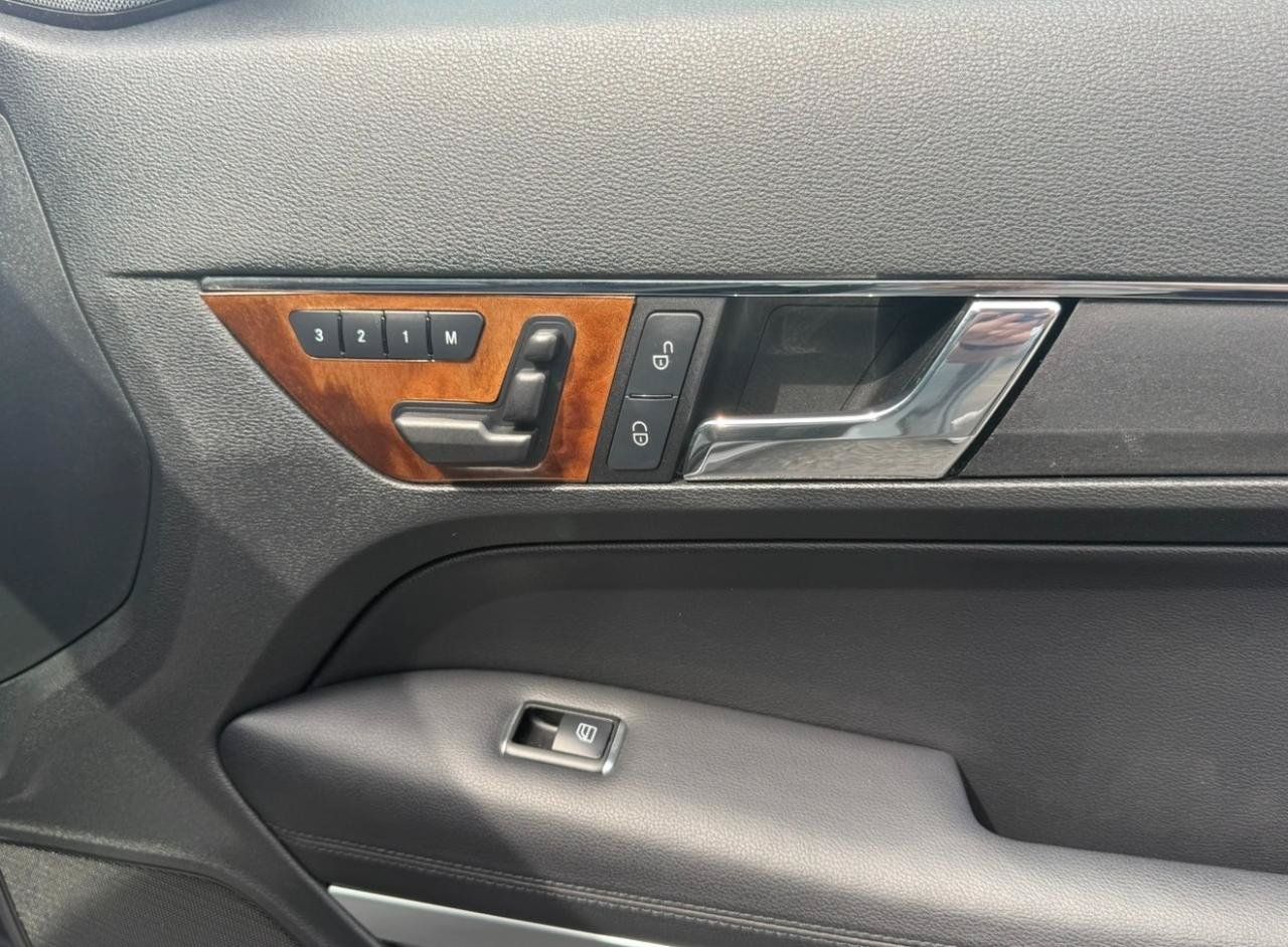 Used 2012 Mercedes-Benz E 550 Coupe image 19