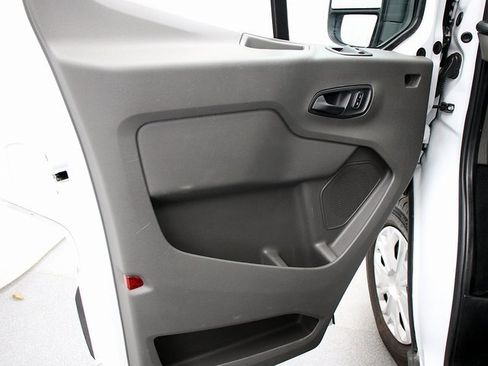 Used 2023 Ford Transit 350 XLT image 23