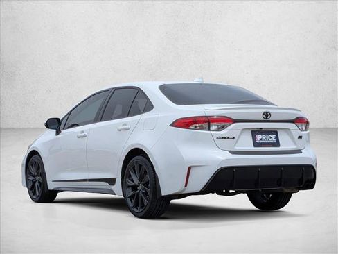 Used 2024 Toyota Corolla SE FWD image 8