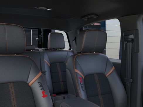 New 2026 GMC Canyon AT4 AWD/4WD image 18