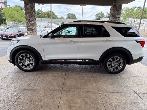 Used 2025 Ford Explorer Active w/ Active Comfort Package AWD/4WD image 9