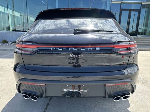 New 2025 Porsche Macan image 6