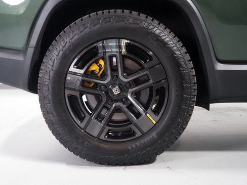 Used 2024 Rivian R1S Adventure AWD/4WD image 62