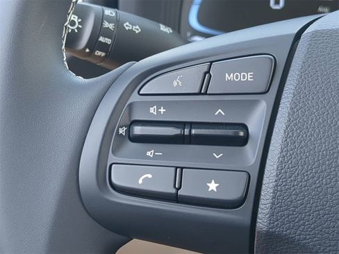 New 2025 Hyundai Venue Limited image 22