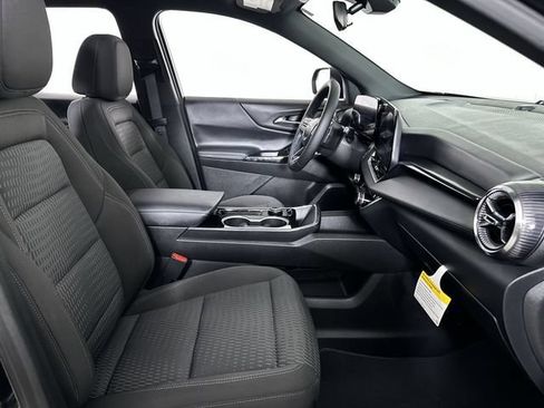 Used 2026 Chevrolet Equinox LT FWD image 29