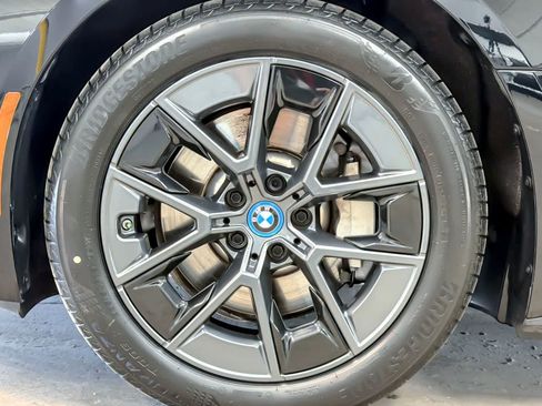 Used 2023 BMW i4 eDrive35 w/ Premium Package RWD image 26