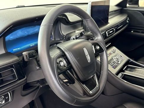 Used 2023 Lincoln Aviator 2WD w/ Premium Package image 15