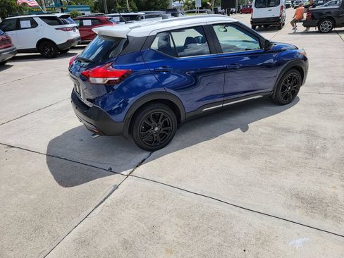 Used 2020 Nissan Kicks SR w/ SR Premium Package FWD image 5