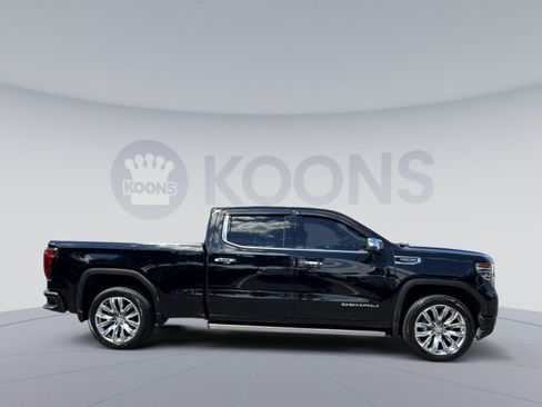 Used 2022 GMC Sierra 1500 Denali w/ Denali Reserve Package AWD/4WD image 8